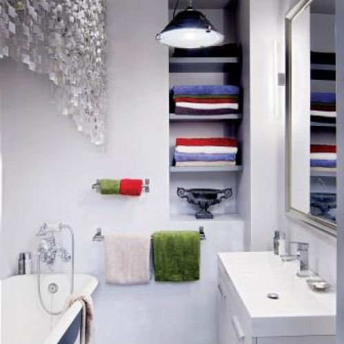 W tym domu nie ma ani jednej płytki. Andrzej chętnie widziałby kafle z Delft, ale uważa, że to nieekologicznie