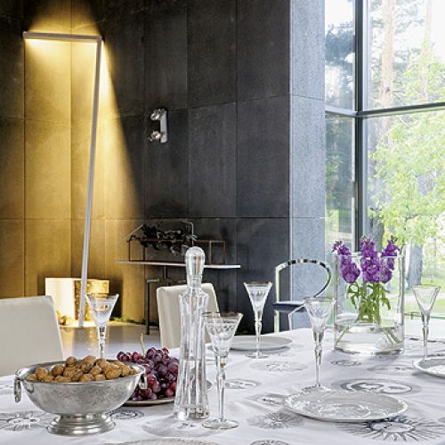 W tym domu wszystko jest inaczej: ściany są na podłodze, a podłoga na ścianach.