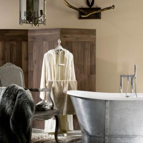 Wanna Vogue w ekskluzywnej aluminiowej obudowie to przykład, jak łączyć styl wiktoriański z nowoczesnością. Cena – 24 672 zł.