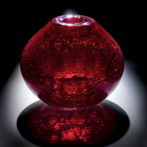 Wazonik Buraczek , szkło sodowe mrożone, projekt Zbigniew Horbowy, 1961 r.