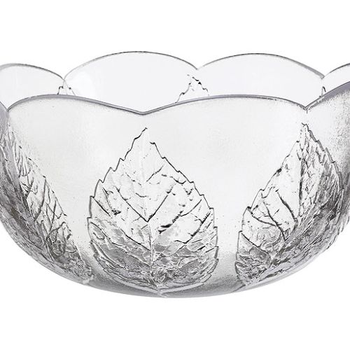 Wazony na wiosenny stole. Szklane dekoracje do domu.