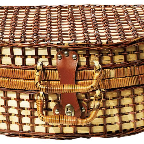 Wiklinowy kosz. Dzieje letnich pikników: zobacz jak urządzić je dziś