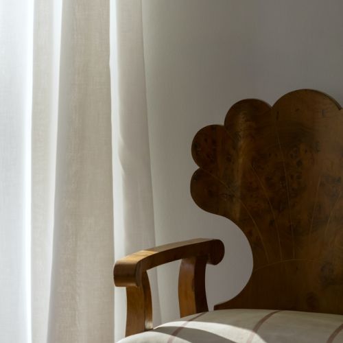 meble z różnych epok w salonie z duszą