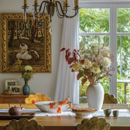 jadalnia w willi z historią i artystycznym klimatem