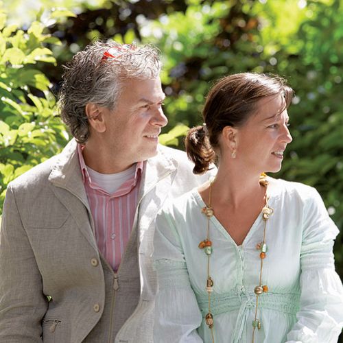 Właściciele domu nazywają go podróżnym kufrem, bo meble, które w nim znajdziemy, pochodzą z czterech stron świata.