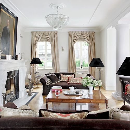 Właściciele od początku wiedzieli, jak chcą mieszkać. Dom musiał być z wysokimi sufitami, przedwojenny, a