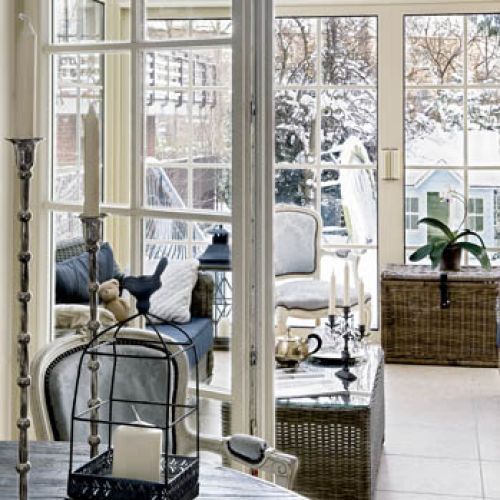 Wnętrze jest lekkie, jasne i bardzo przytulne.