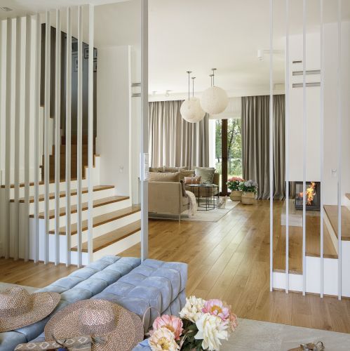 Przytulny dom ze skandynawska nutą. Tak mieszkają Katarzyna i Mateusz w domu w nowoczesnym stylu.