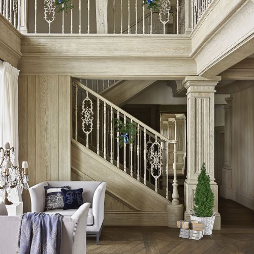 Wzorzyste pledy i poduszki z Etro Home.