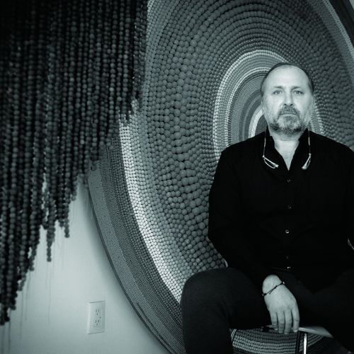 Urodzony w Warszawie Xawery Wolski w prasach lubi poruszać m.in. temat nieskończoności.