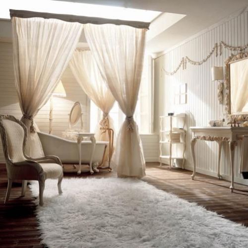 Z baldachimem jak nad łóżkiem. SAVIO FIRMINO