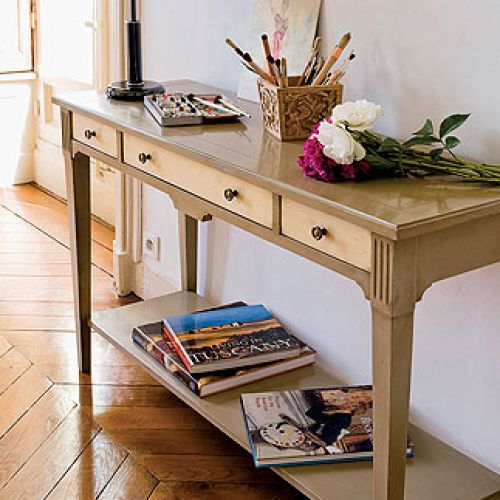 Z drewna lipowego i bukowego, od 1500 euro. GRANGE