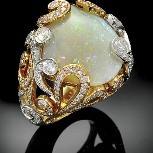 Z kryształowego opalu i różowych diamentów, bonhams.com