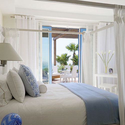 Z łóżka można podziwiać zapierający dech widok.