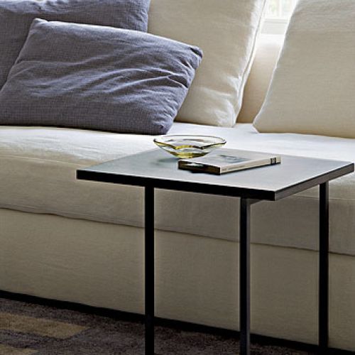 Z metalowymi nogami ARKETIPO. Wybieramy stoliki kawowe