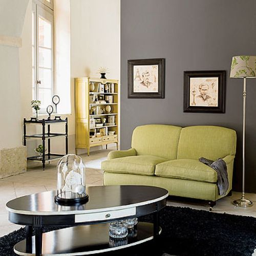 Z szufladką. GRANGE. Wybieramy stoliki kawowe