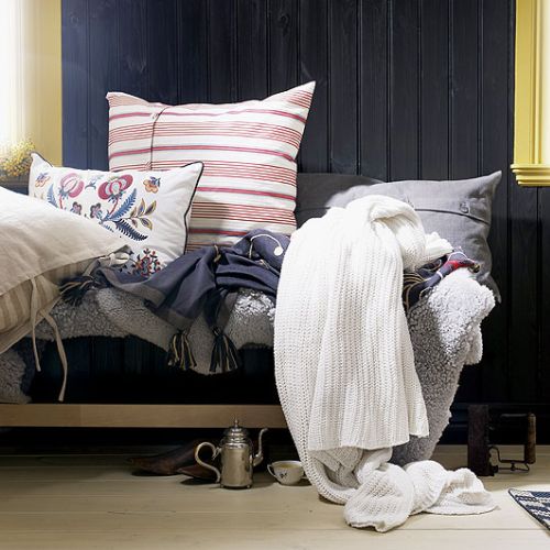 Za 39,99 zł. IKEA. Dobre łóżka, piękna pościel