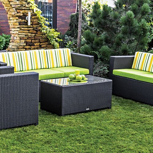 Za zestaw Lugano widoczny na zdjęciu razem z poduchami zapłacimy 8690 zł, Doram Design