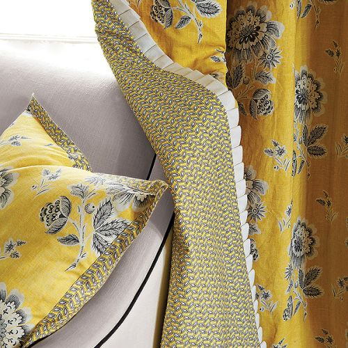 Zasłona Mirande to dwa rodzaje tkaniny, a między nimi falbanka, SANDERSON