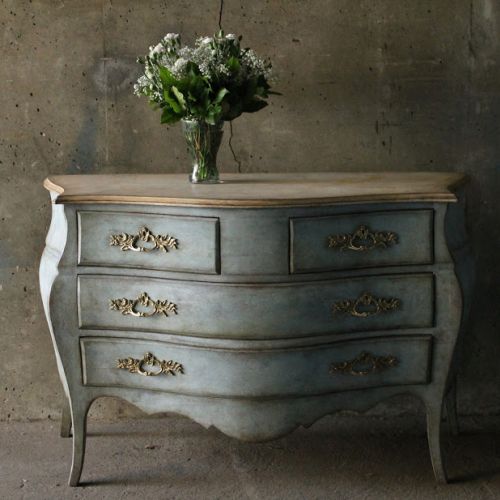 Zdjęcie: Angelo Antique. Lekkie antyki