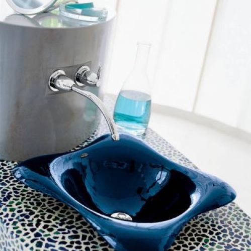 Żeliwna i emaliowana umywalka Dolce Vita. Można ją kupić w czterech kolorach. Średnica - 44 cm. Cena - 1750 zł. KOHLER