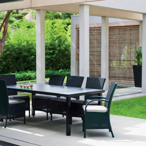 Zestaw Mayfair od Cane-line: stół - od 4600 zł, krzesło - od 1640 zł. WILLOW HOUSE