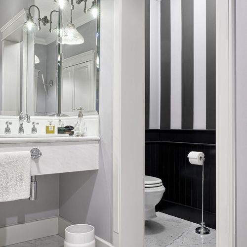 Jakie trendy aranżacyjne królują w wystroju modnych łazienek? Zobacz najpiękniejsze aranżacje łazienek według