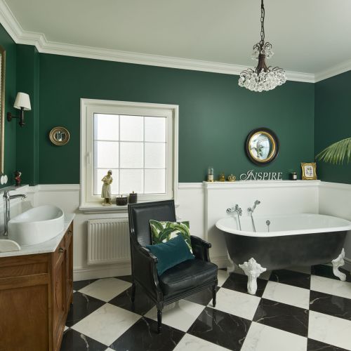 Jakie trendy aranżacyjne królują w wystroju modnych łazienek? Zobacz najpiękniejsze aranżacje łazienek według