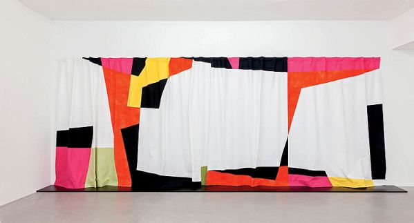 Tkanina na piedestał!