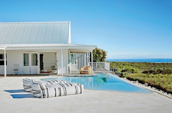 Dzikie plaże, szum spotykających się w pobliżu oceanów Atlantyckiego i Indyjskiego - zobaczcie nowoczesny dom