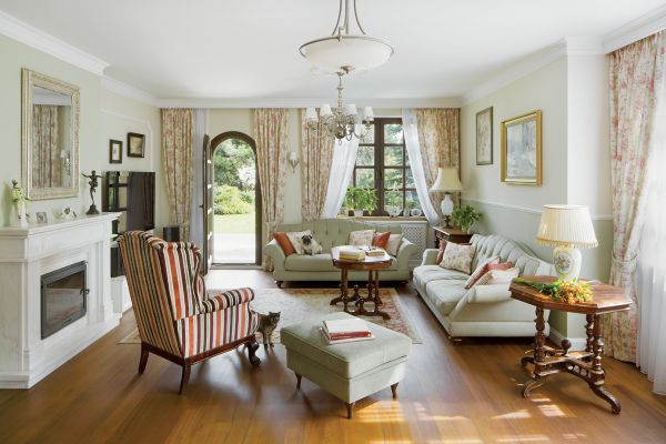 dom w stylu angielskim jak z powieści Agathy Christie