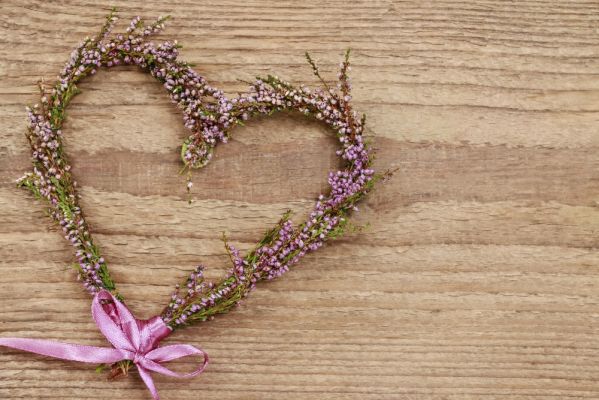 Jesienne dekoracje diy: serce z wrzosu