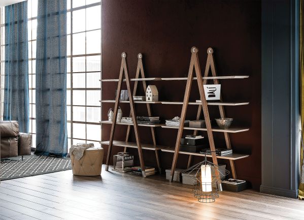 GIOTTO, inspirowany cyrklem, na nogach z litego drewna orzechowego, 11 375 zł, CATTELAN ITALIA, interstyle.pl