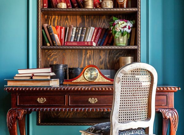 antyki w nowoczesnym wnętrzu