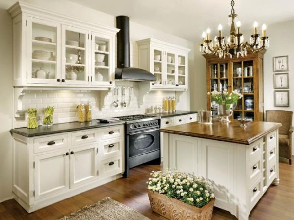 New Vintage: fronty drewniane, ręcznie malowane, blaty - dębowe. FABRYKA WNĘTRZ