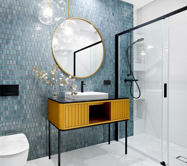 łazienka z prysznicem