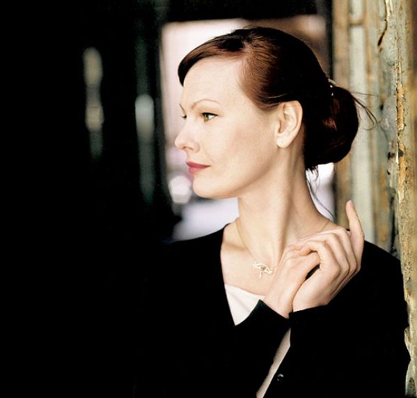 Olena Leonenko: Okna w których przeglądają się anioły