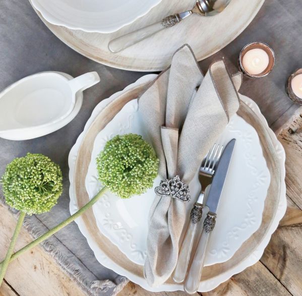 ułożenie sztućców na stole