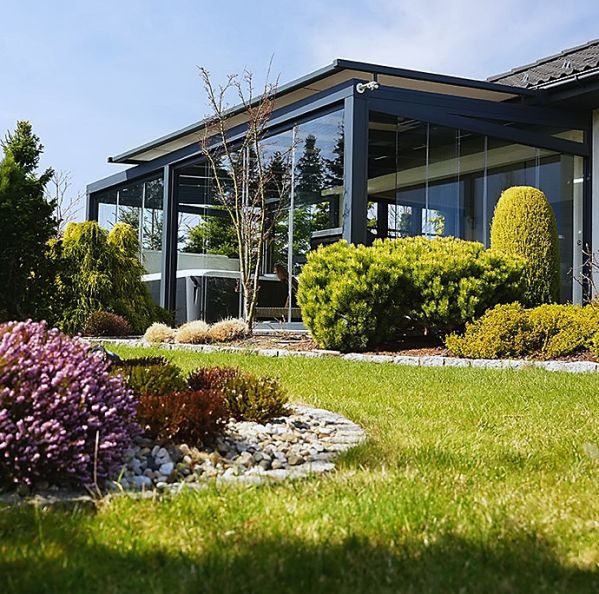 osłony przeciwsłoneczne na taras i werandę