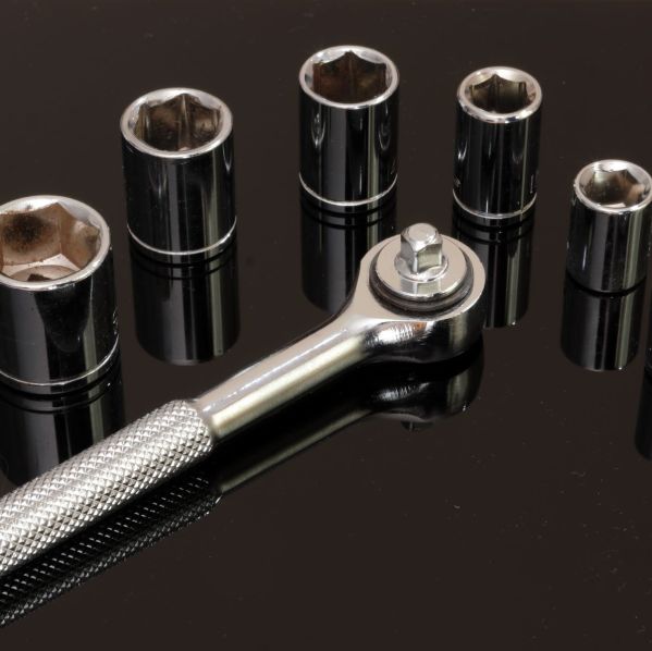 czym się kierować przy zakupie klucza dynamometrycznego