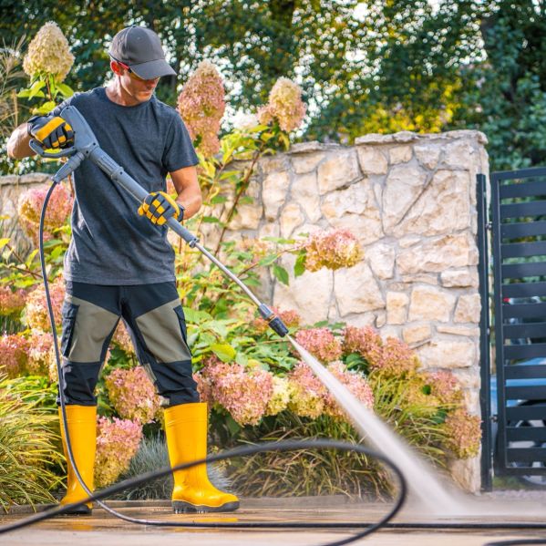 zaskakujące zastosowania myjki ciśnieniowej w domu i ogrodzie