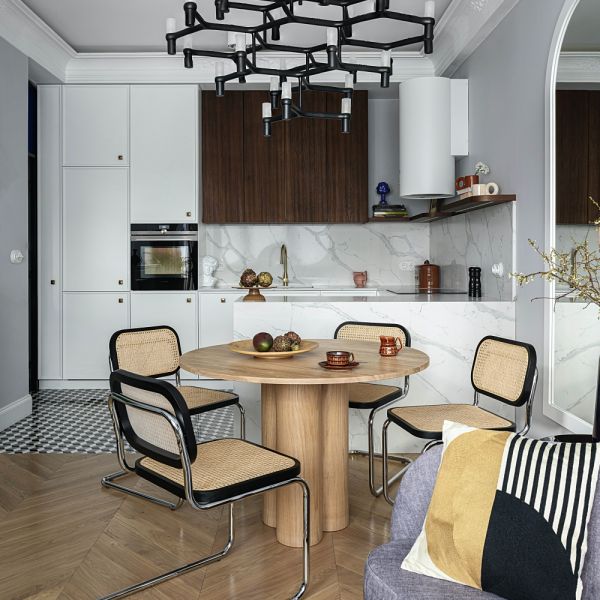 53-metrowe mieszkanie z francuską nutą