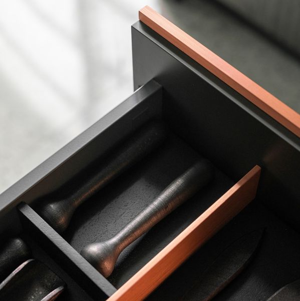 zintegrowane systemy przechowywania w kuchni