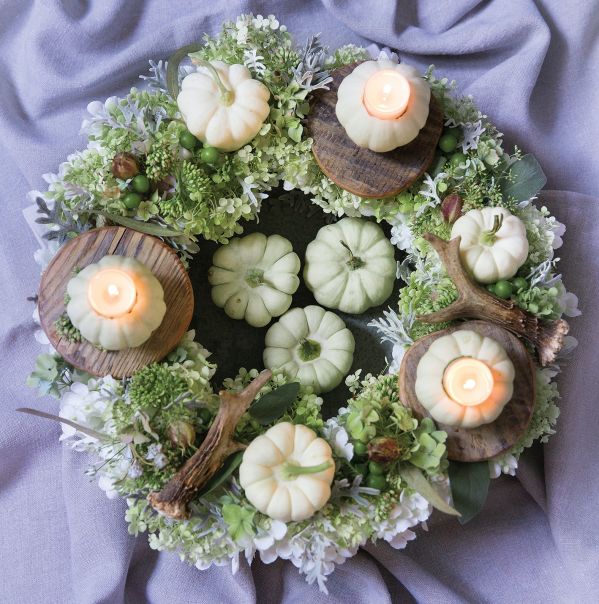 biała dynia w dekoracji wnętrz