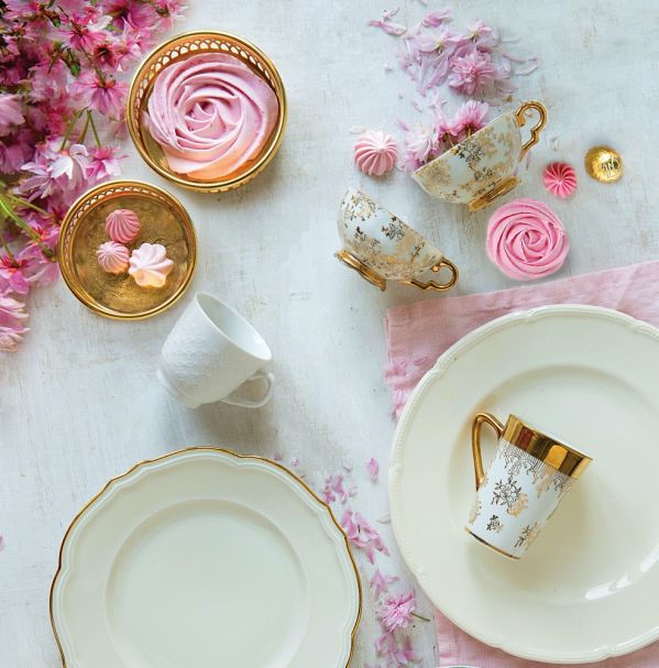 jak zrobić paterę z filiżanek