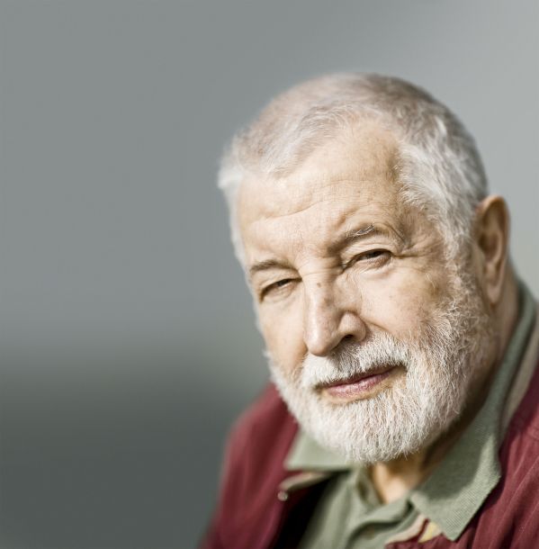 Janusz Majewski z nostalgią wspomina dom we Lwowie i siedlisko na Mazurach Garbatych. Zapraszamy na rozmowę.