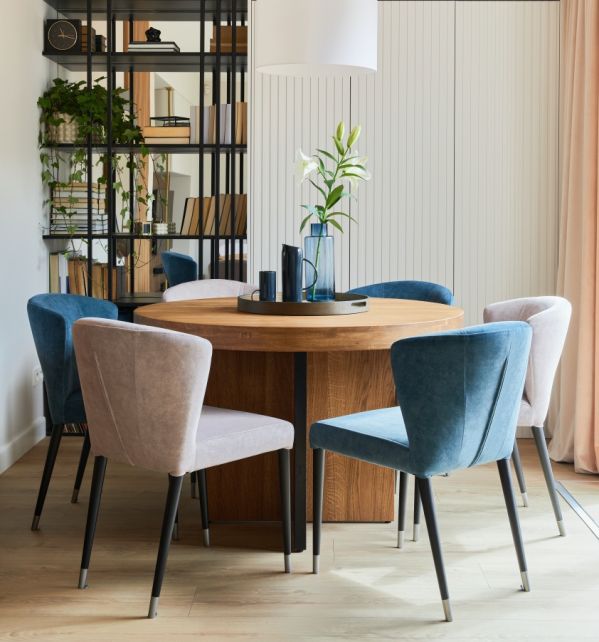 każdy pokój w tym domu ma inną kolorystykę