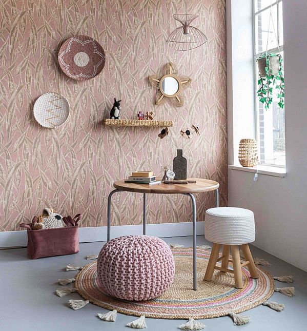 aranżacja okna w pokoju dziewczynki