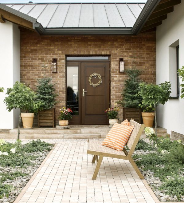 jak odświeżyć wejście do domu na wiosnę