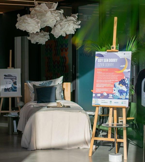 niecodzienna instalacja w biurowcu Biura przy Bramie